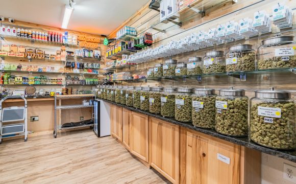Med-Weed-Shelves (1)